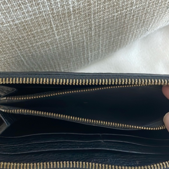 Authentic Prada Pebble Leather Zip Around Zippy Wallet in Black - Picture 9 of 11